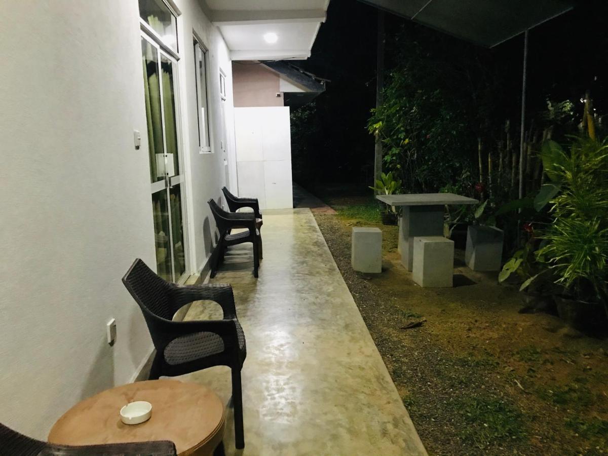 Lakvilla Hikkaduwa Exterior photo